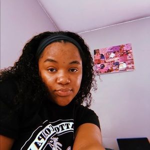 Meet your Posher, Laila